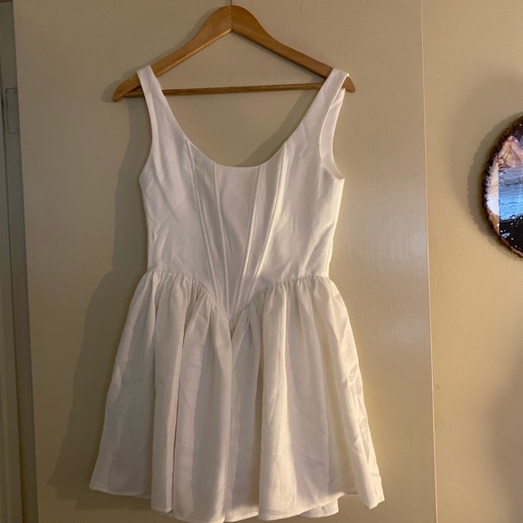 Adeirlina Dahlia Mini Dress - Picture 4 of 4